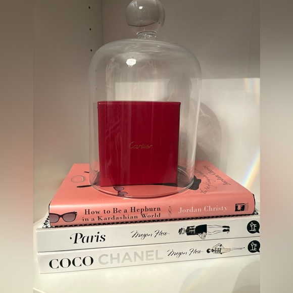 Coffee table books - Picture 2 of 2